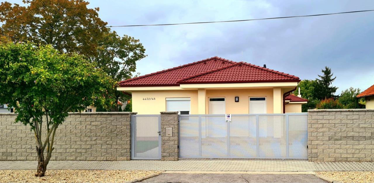 Rekreacny Dom Flora Ll Villa Veľký Meder Екстериор снимка